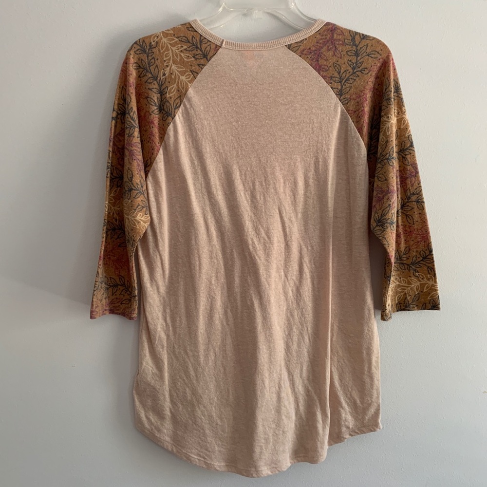 LuLaRoe Randy Top Cream Pattern - Picture 2 of 7